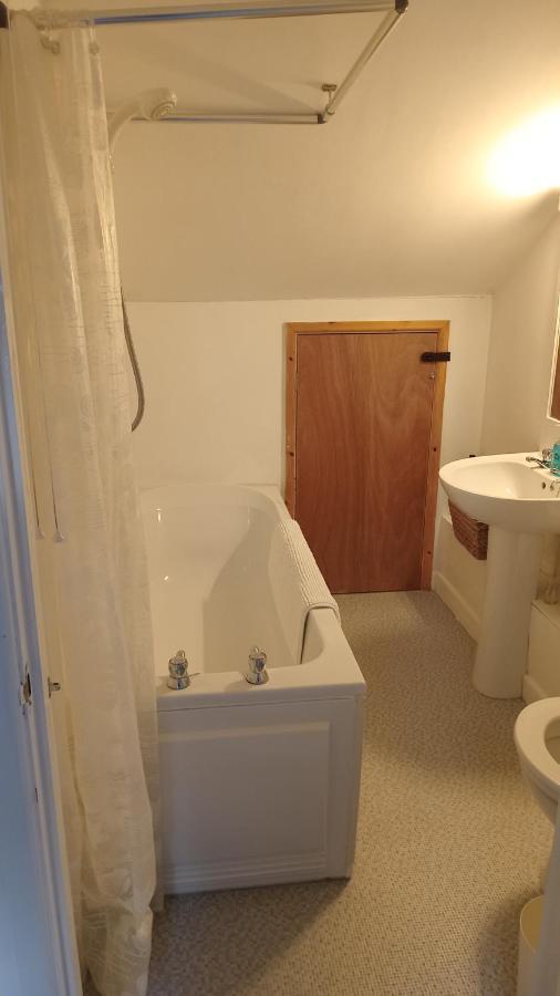 Curlews Cottage - House With 3 Bedrooms And Garden - Walking Distance To The Beach Perranporth Eksteriør billede