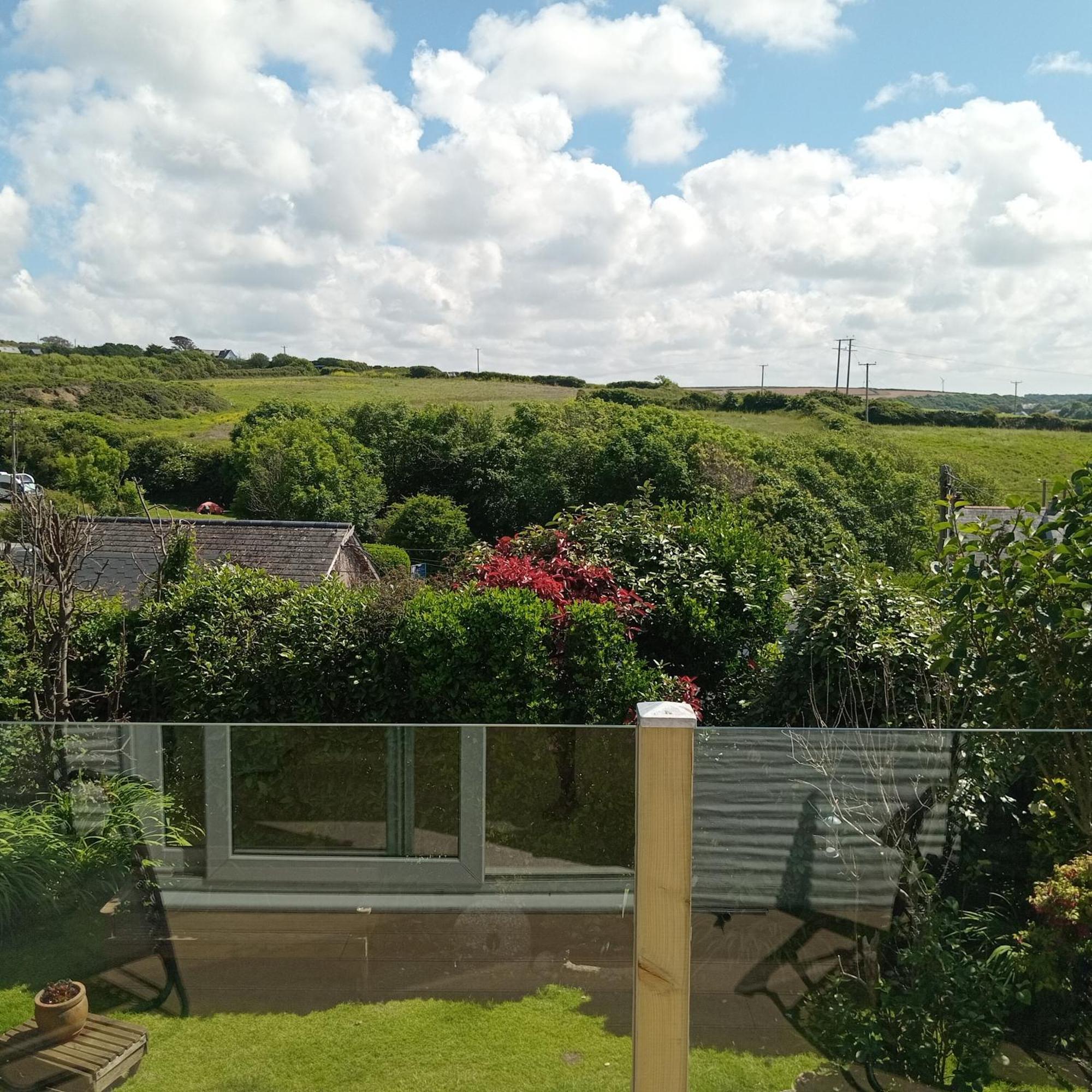 Curlews Cottage - House With 3 Bedrooms And Garden - Walking Distance To The Beach Perranporth Eksteriør billede